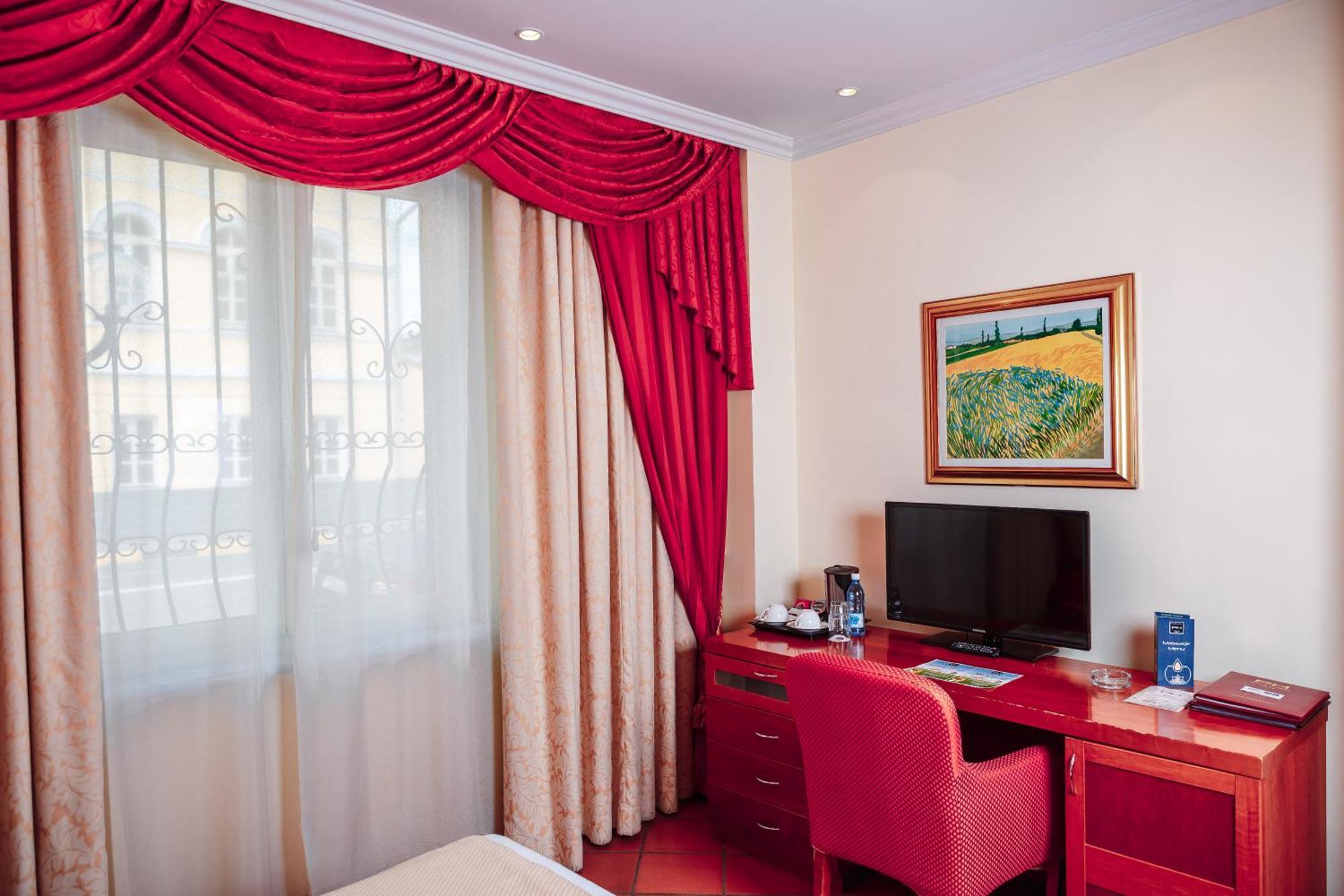 Hotel Pushkin Uralsk Room photo
